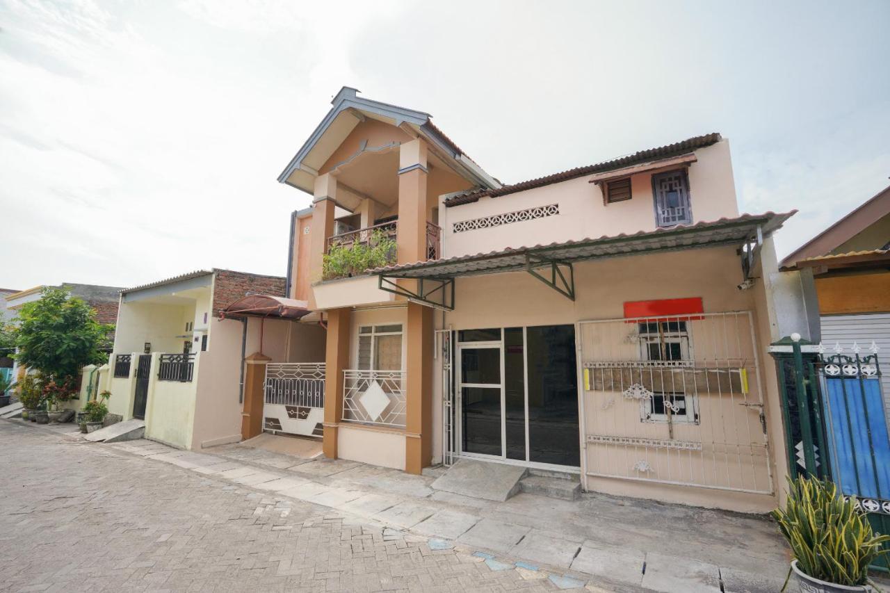 Oyo 2656 Az Zahra Residence Syariah Surabaya Luaran gambar