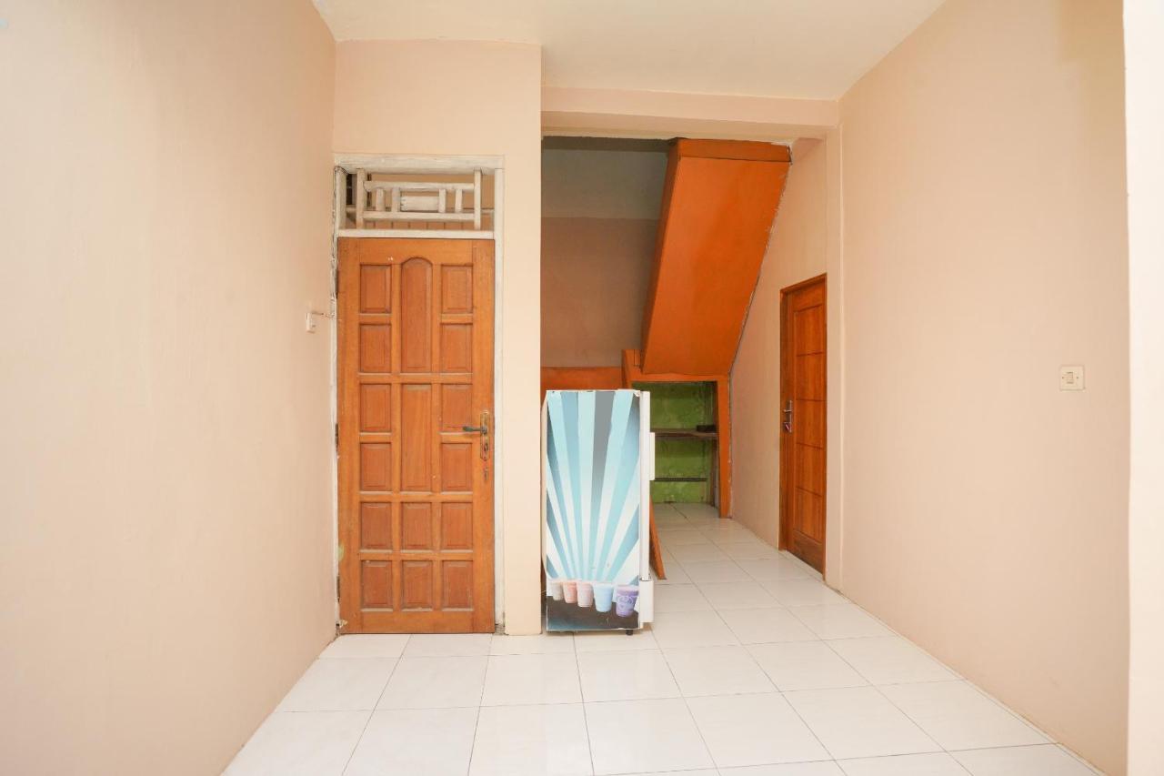 Oyo 2656 Az Zahra Residence Syariah Surabaya Luaran gambar
