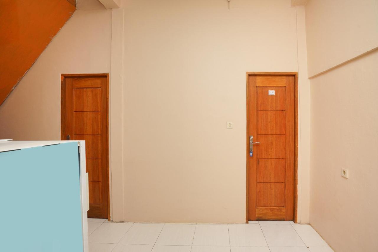 Oyo 2656 Az Zahra Residence Syariah Surabaya Luaran gambar